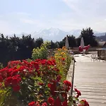 Hotel Chalet-hôtel Les Rhodos 3*