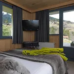 Chalet-hôtel Les Rhodos 3*