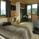 Hotel Chalet-hôtel Les Rhodos 3*