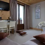 Chalet-hôtel Les Rhodos 3*