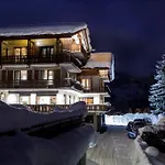 Hotel Chalet-hôtel Les Rhodos 3*