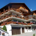 Chalet-hôtel Les Rhodos Hotel Cordon