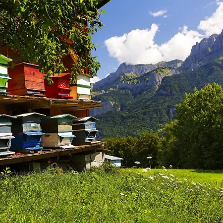 Chalet-hotel Les Rhodos 3*