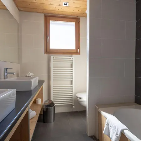 Hotel Chalet-hotel Les Rhodos 3*